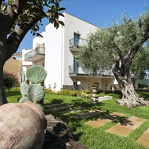 Collina Giardini-Naxos