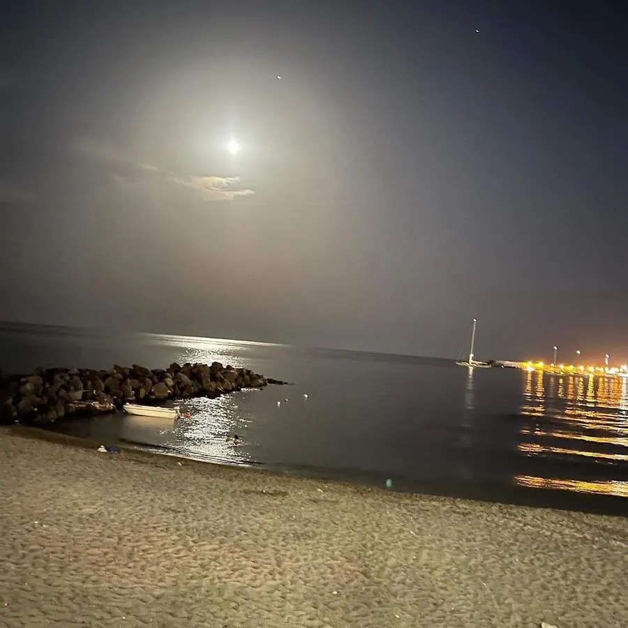Camera Tripla Giardini Naxos Sarahouse 0*,  Italy